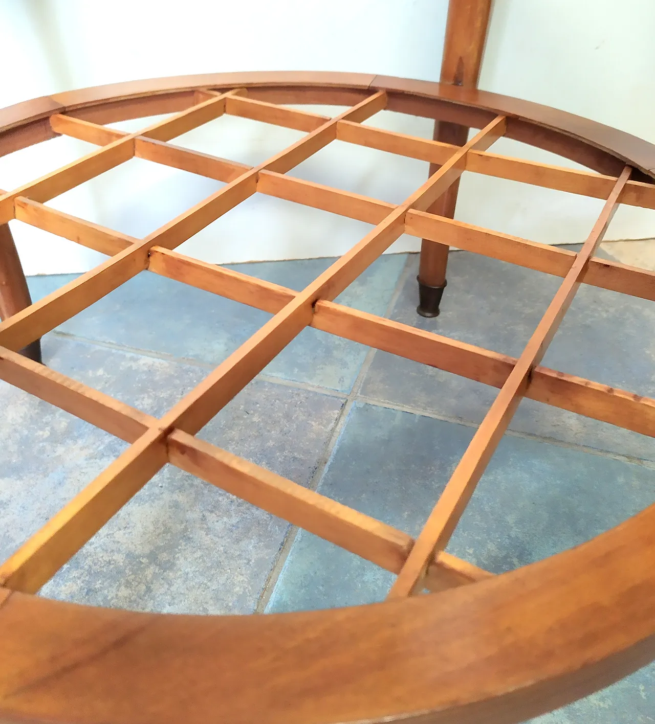 Round coffe table by Paolo Buffa, 1950s 14