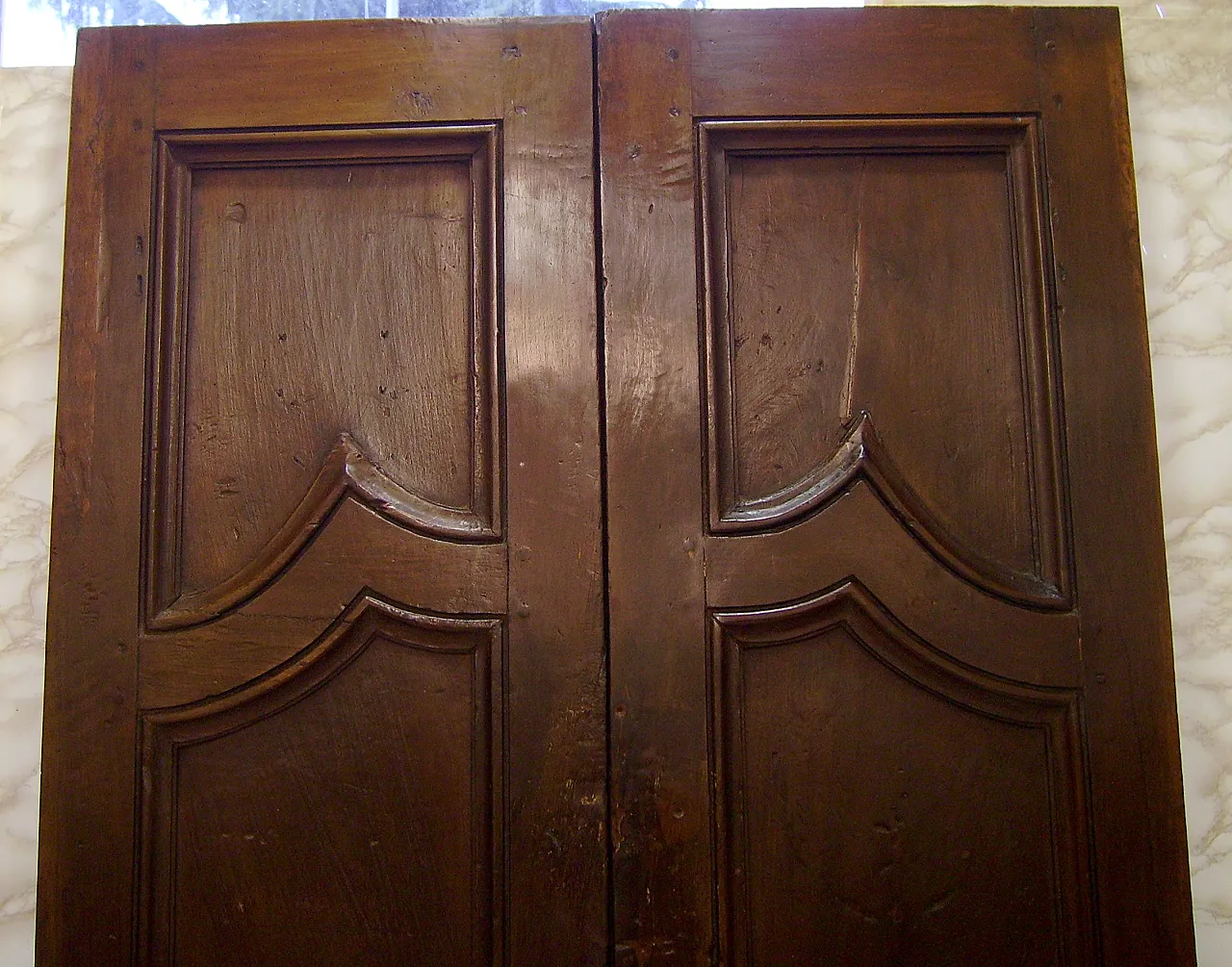 Pair of walnut doors, 18th century 4