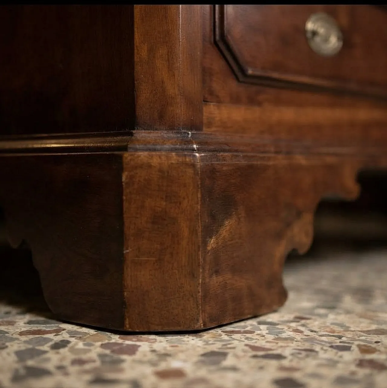 Walnut flap desk, 19th century 5