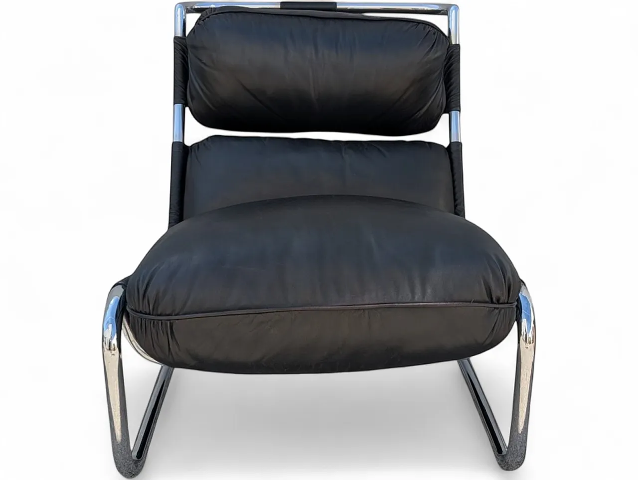 Living room chair in black leather and tubular steel, 1970s 8
