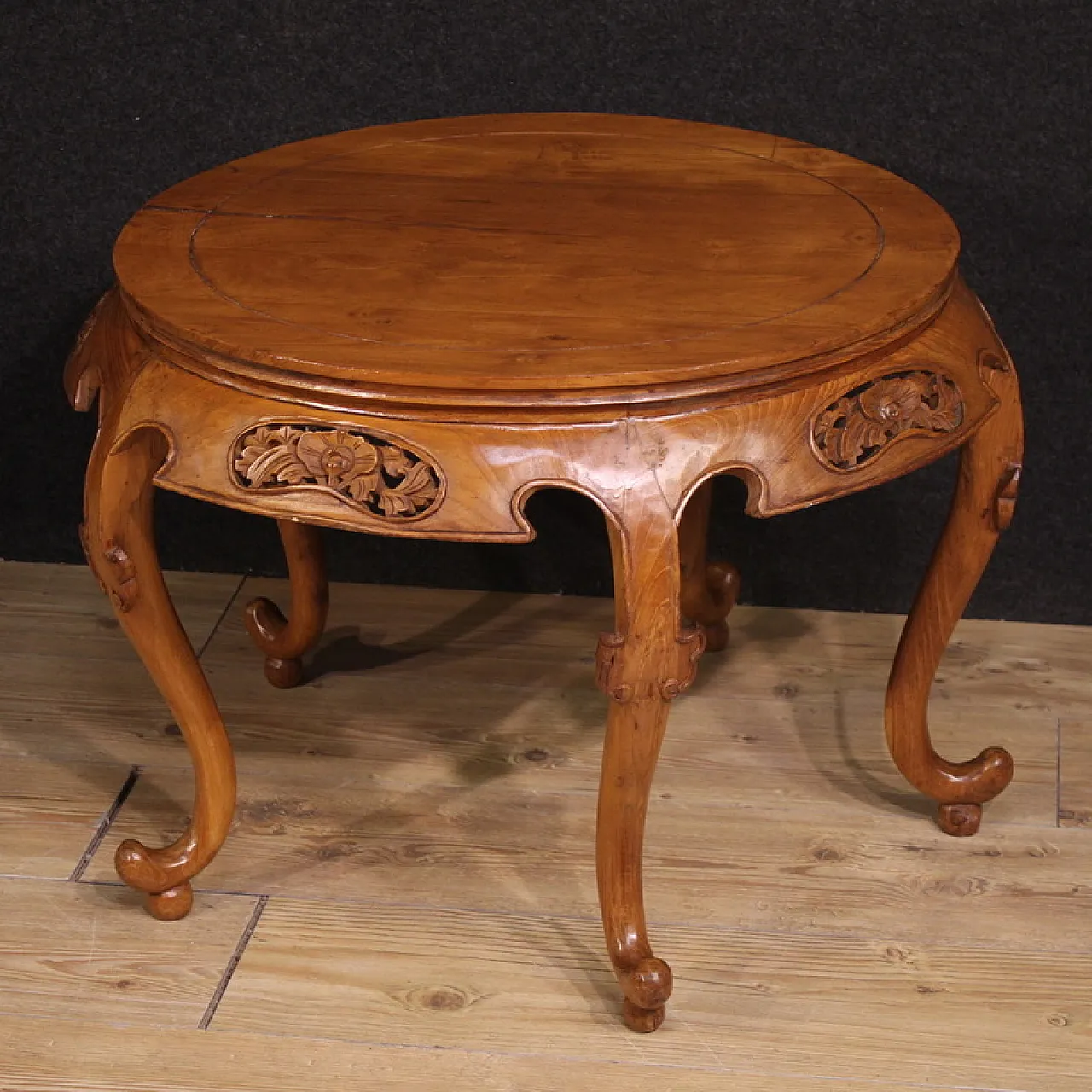 Chinese coffee table, mid-20th century 1