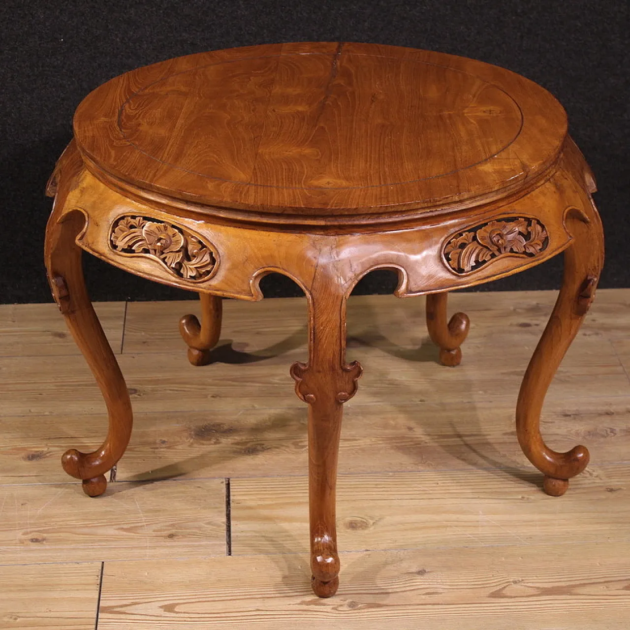 Chinese coffee table, mid-20th century 2