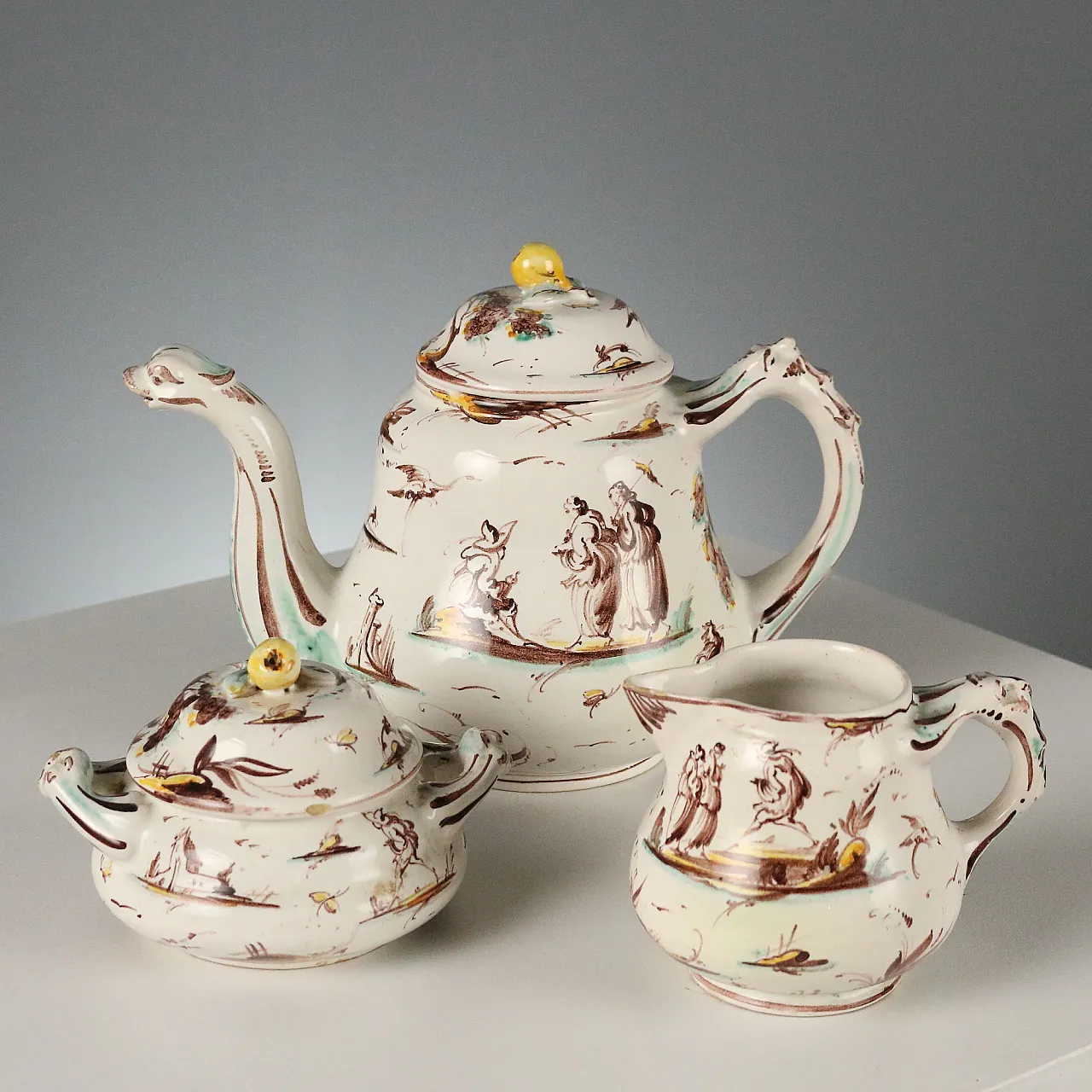 Servizio da tè o caffè in maiolica Angelo Levantino, '900 1