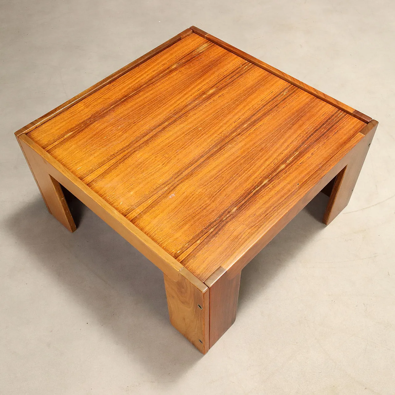 Coffee table by Afra and Tobia Scarpa for Cassina, late 20th century 4