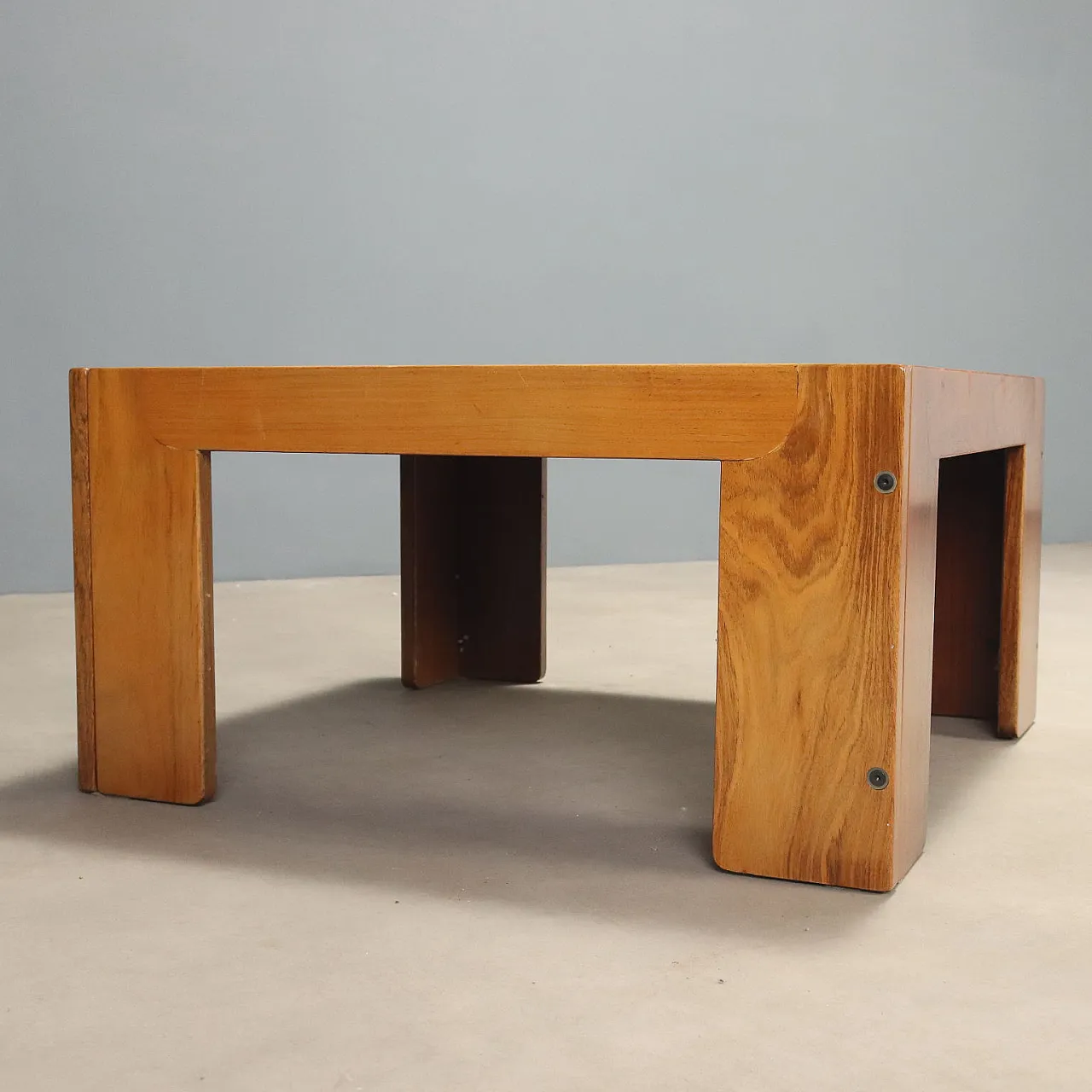 Coffee table by Afra and Tobia Scarpa for Cassina, late 20th century 8