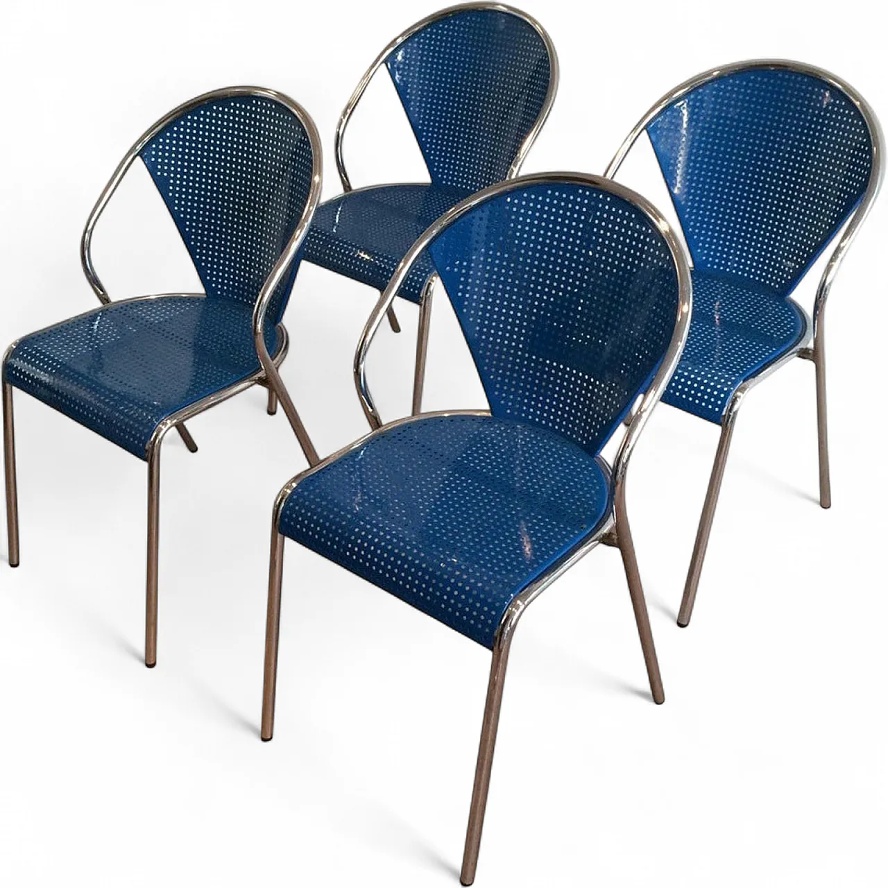 4 sedie in metallo traforato cromato e laccato blu, anni '80 10