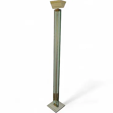 Lampada da terra in vetro, ottone e metallo laccato, circa 1970.