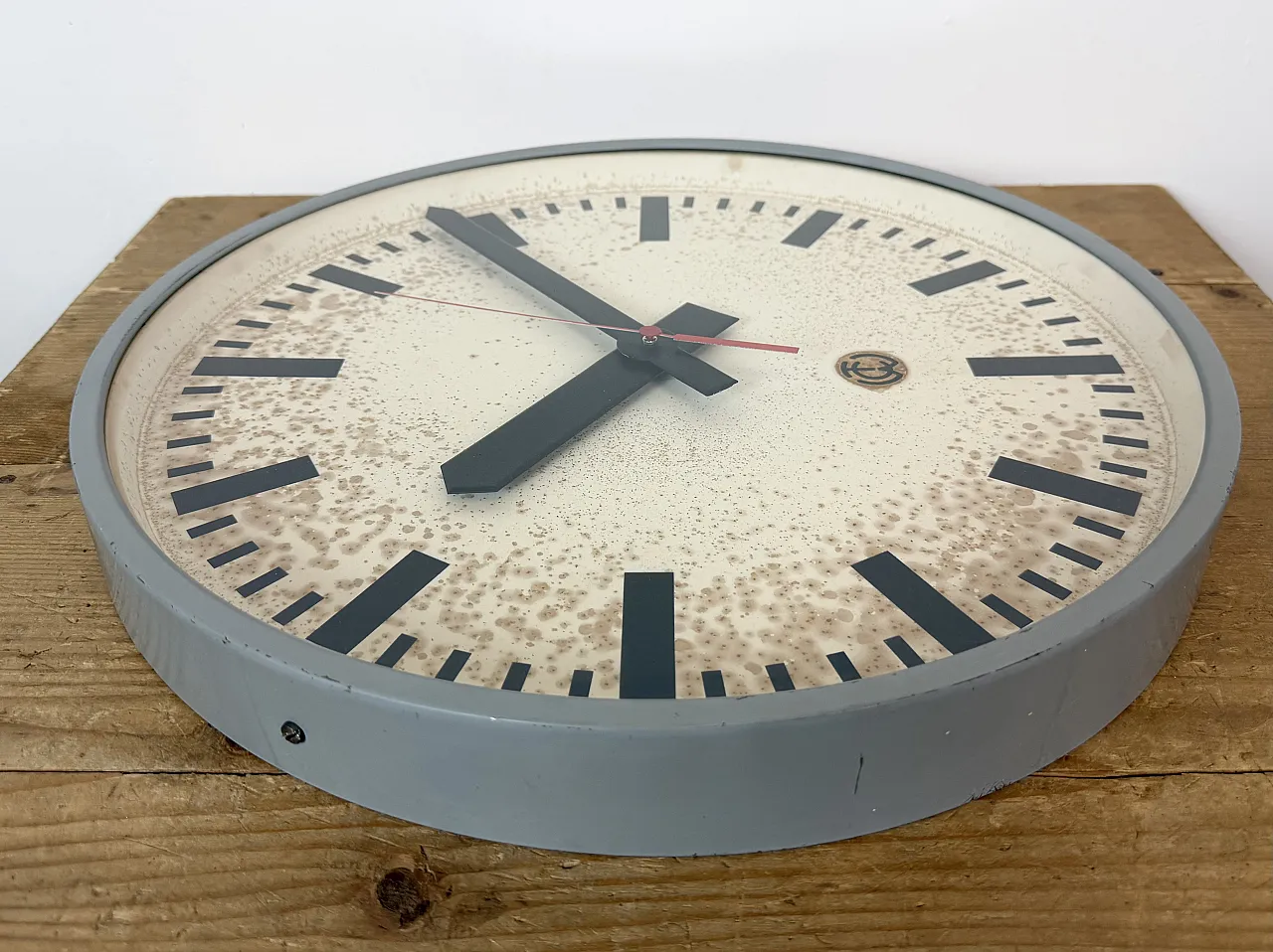 Large Grey Industrial Station Wall Clock from CTW , 1960 15