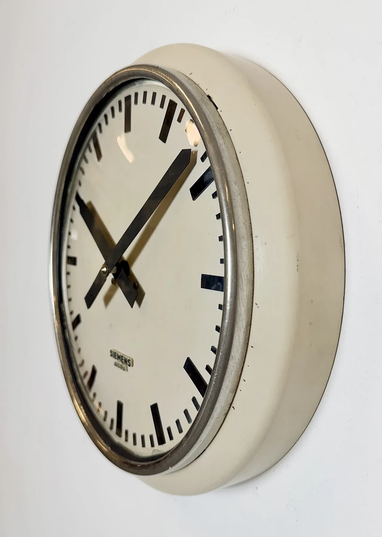 Beige Industrial Factory Wall Clock from Siemens Austria, 1960s 4