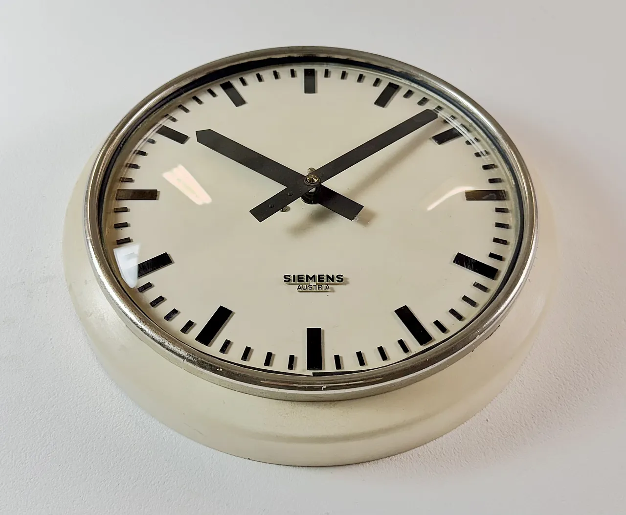 Beige Industrial Factory Wall Clock from Siemens Austria, 1960s 7