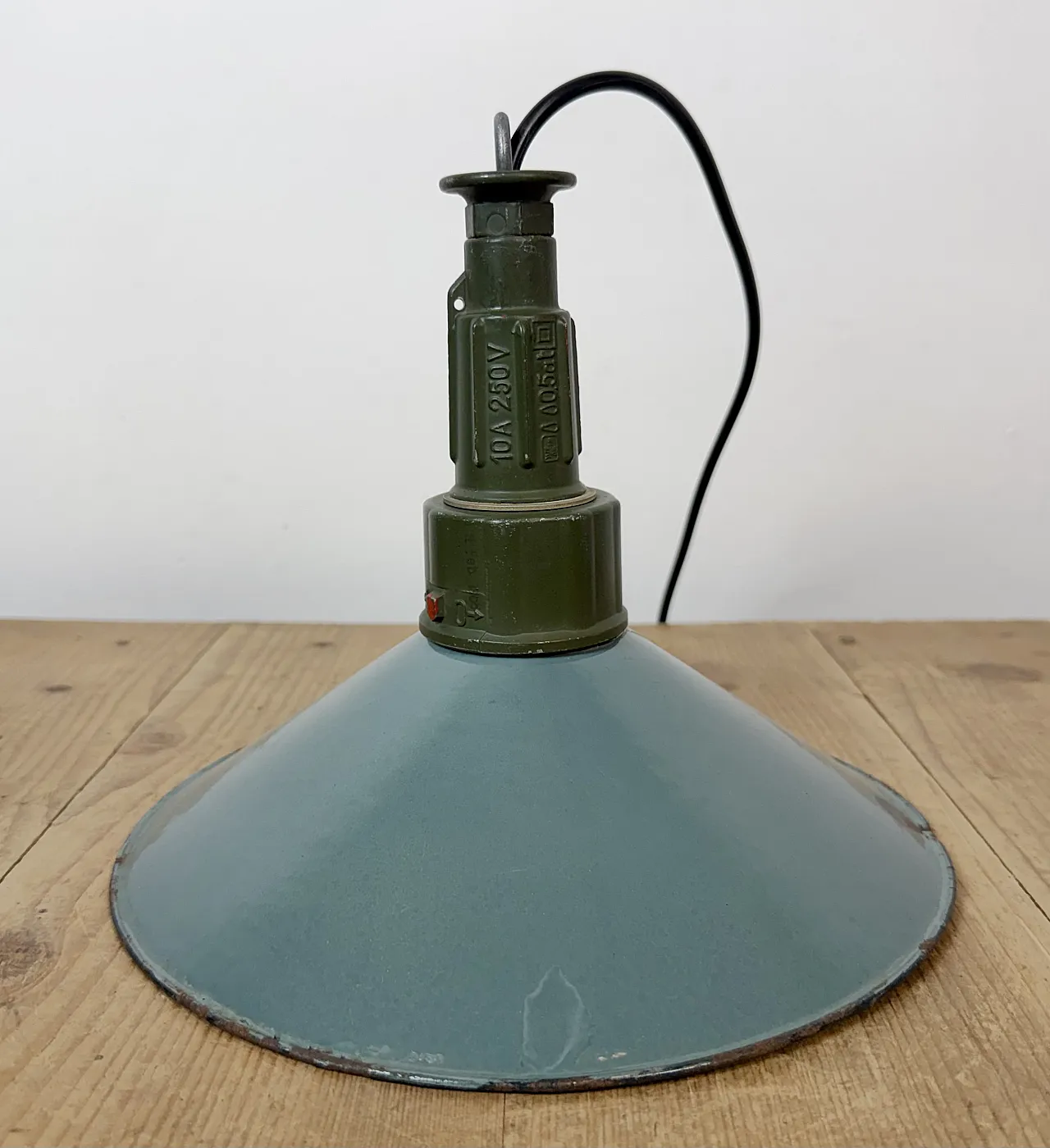 Industrial Petrol Enamel Military Pendant Lamp with Cast Aluminium Top 15