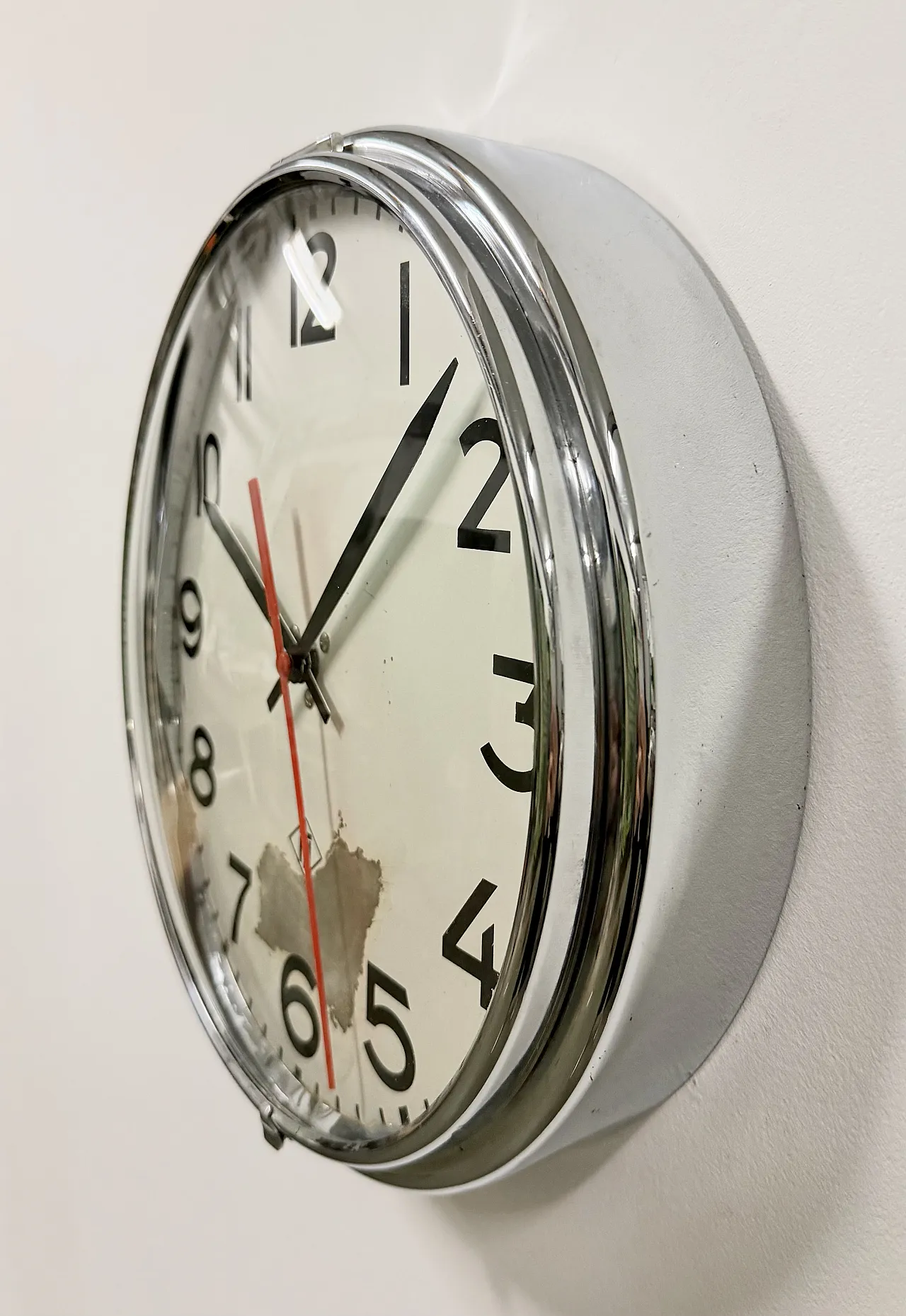 Silver Industrial Wall Clock from TN, 1960s 4