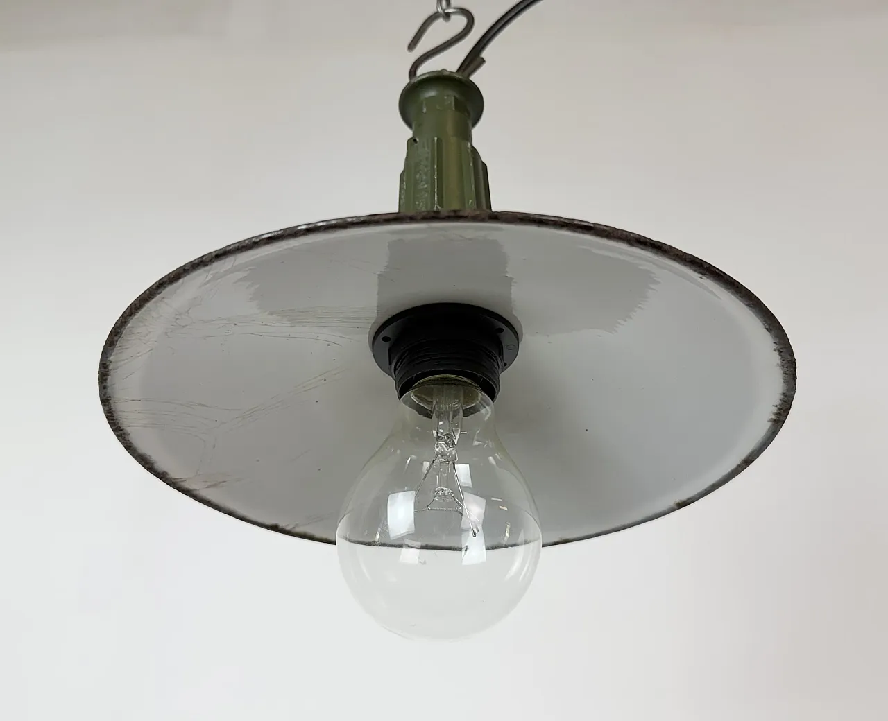 Industrial Green Enamel Military Pendant Lamp with Cast Aluminium Top, 6