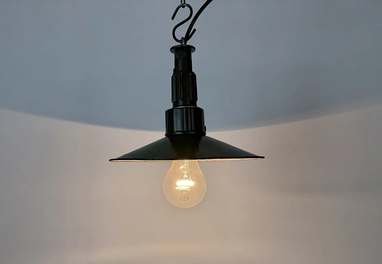 Industrial Green Enamel Military Pendant Lamp with Cast Aluminium Top, 9