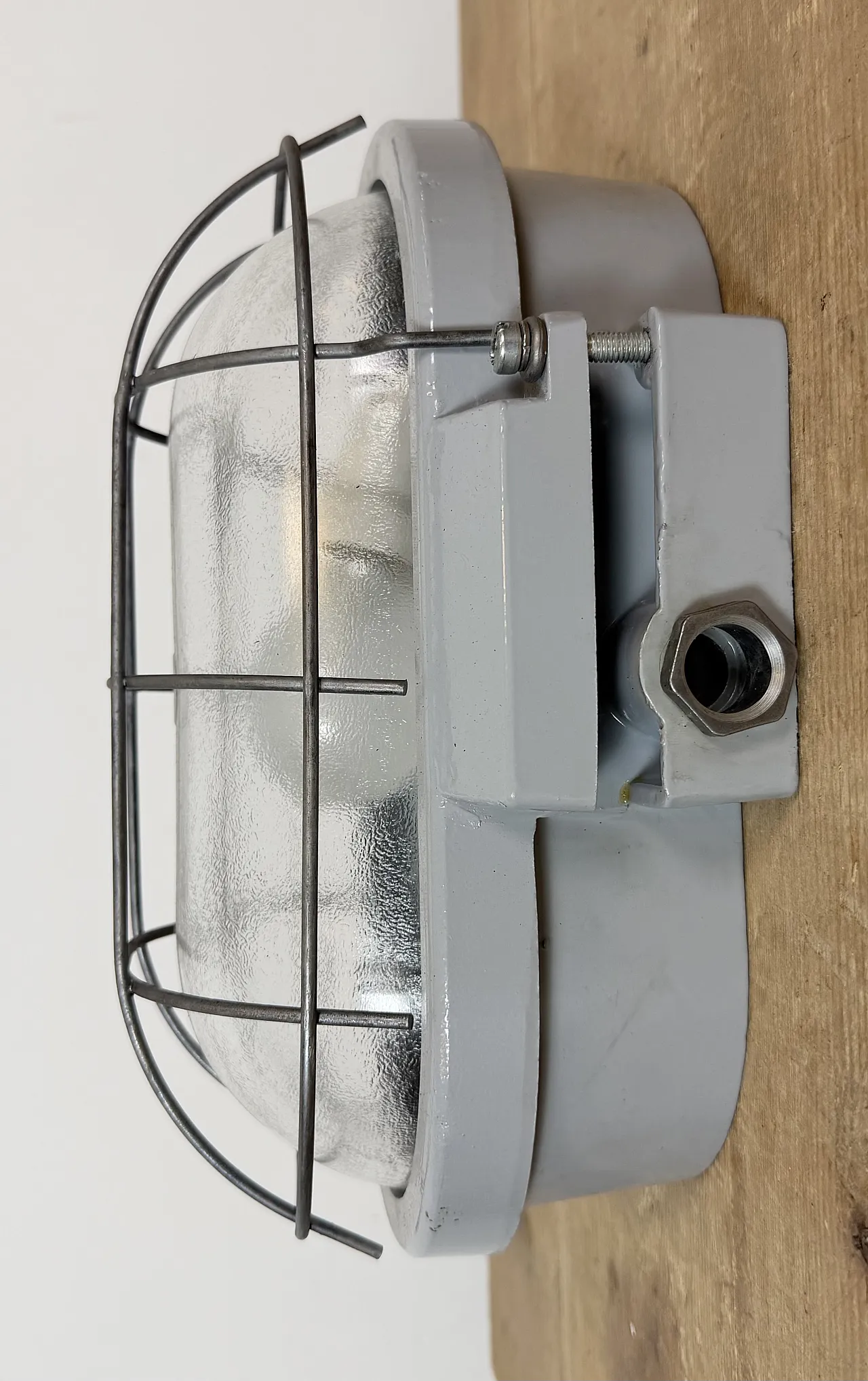 Grey Industrial Cast Aluminium Wall Light from Elektrosvit, 1970s 3