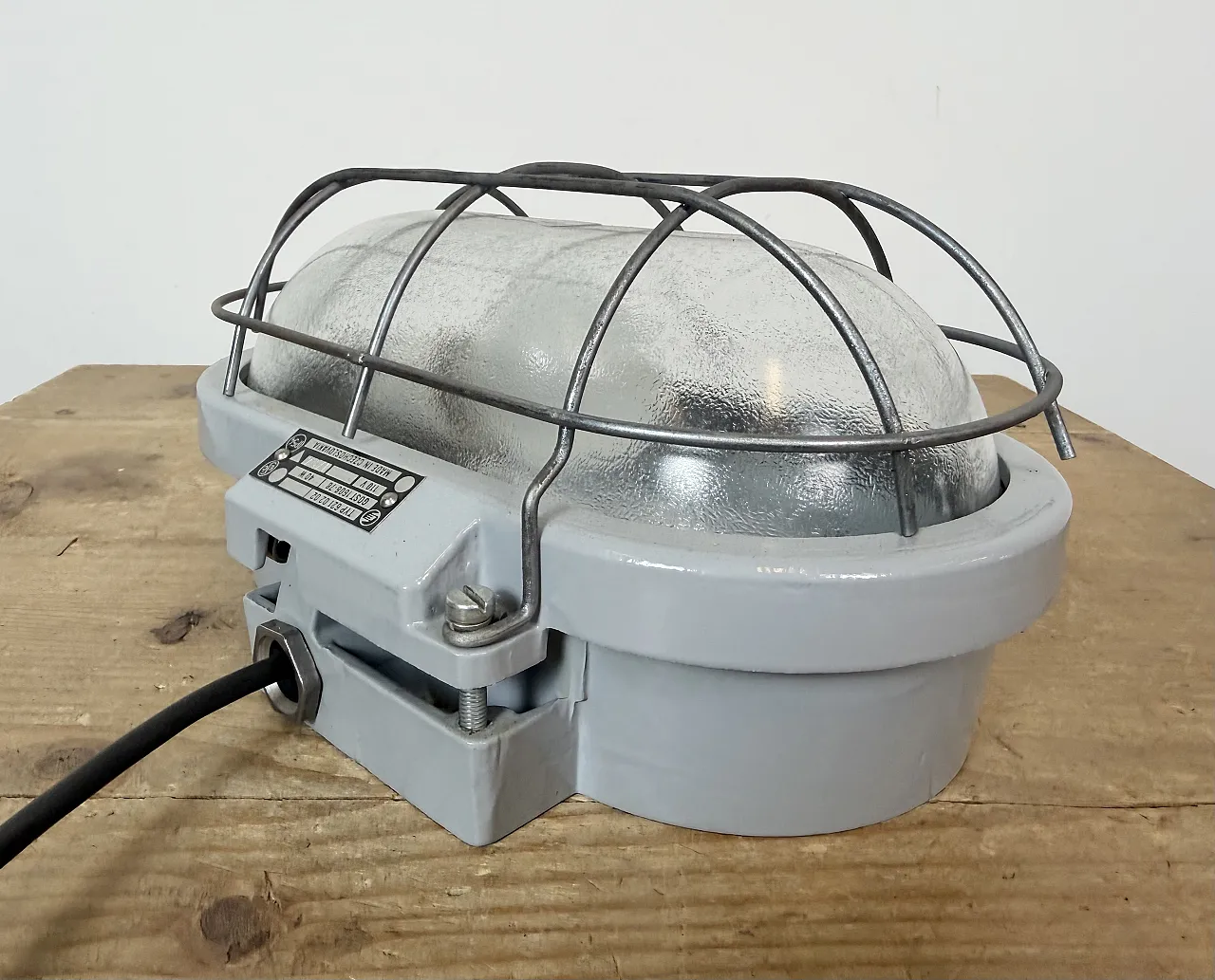 Grey Industrial Cast Aluminium Wall Light from Elektrosvit, 1970s 8