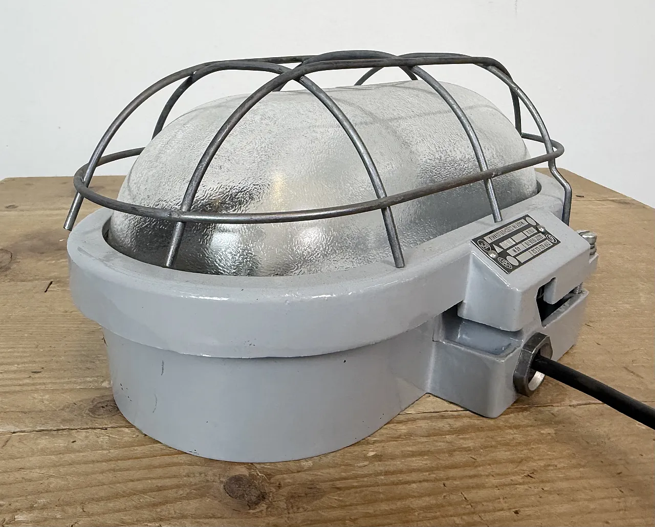 Grey Industrial Cast Aluminium Wall Light from Elektrosvit, 1970s 10