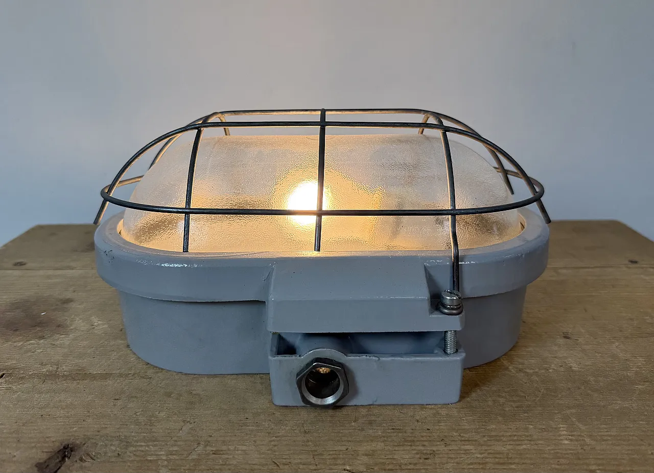 Grey Industrial Cast Aluminium Wall Light from Elektrosvit, 1970s 14