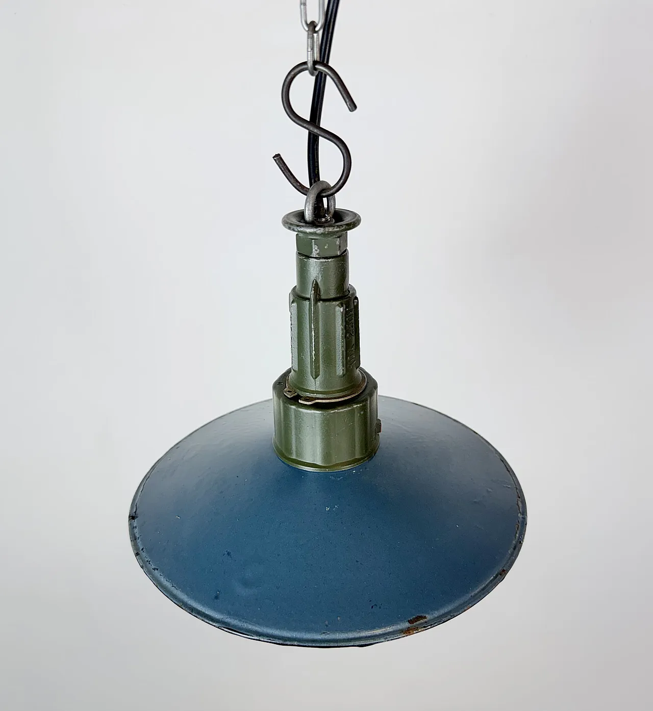 Industrial Blue Enamel Military Pendant Lamp with Cast Aluminium Top, 7