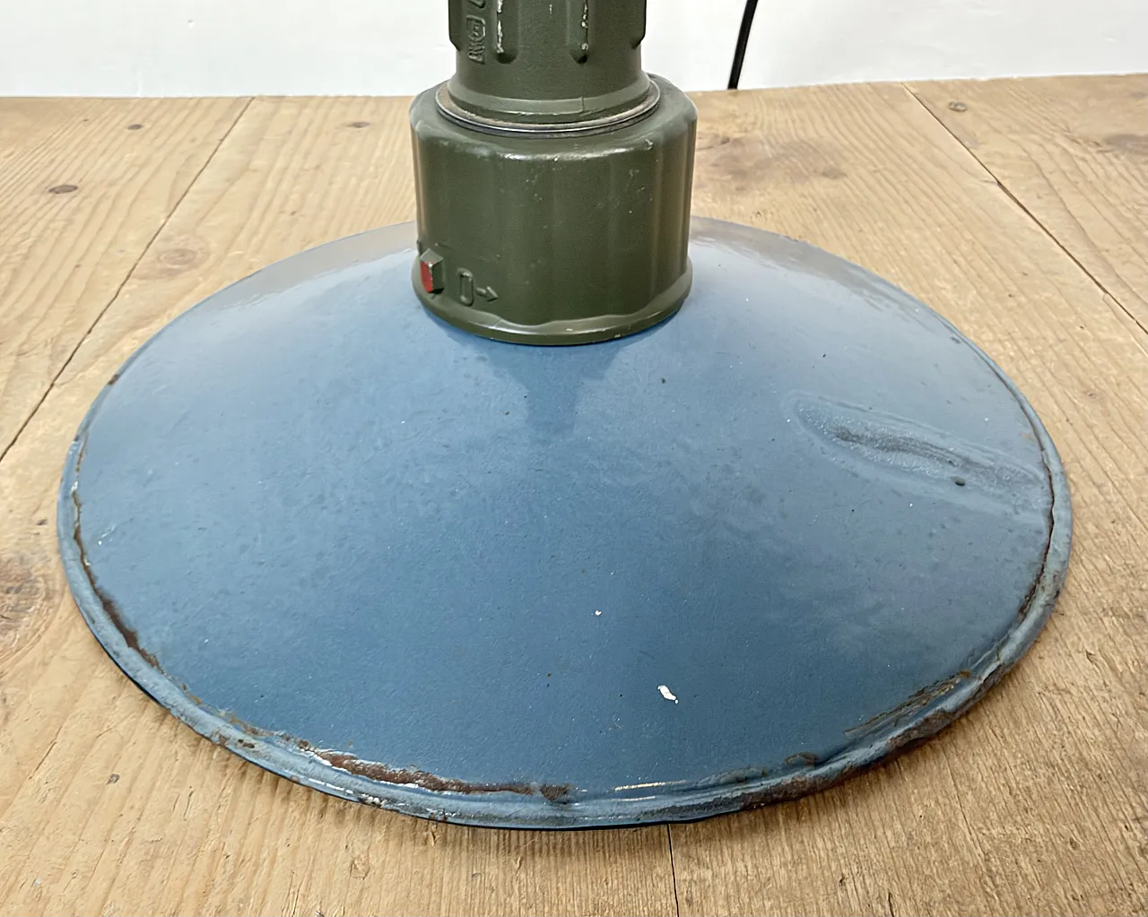 Industrial Blue Enamel Military Pendant Lamp with Cast Aluminium Top, 14