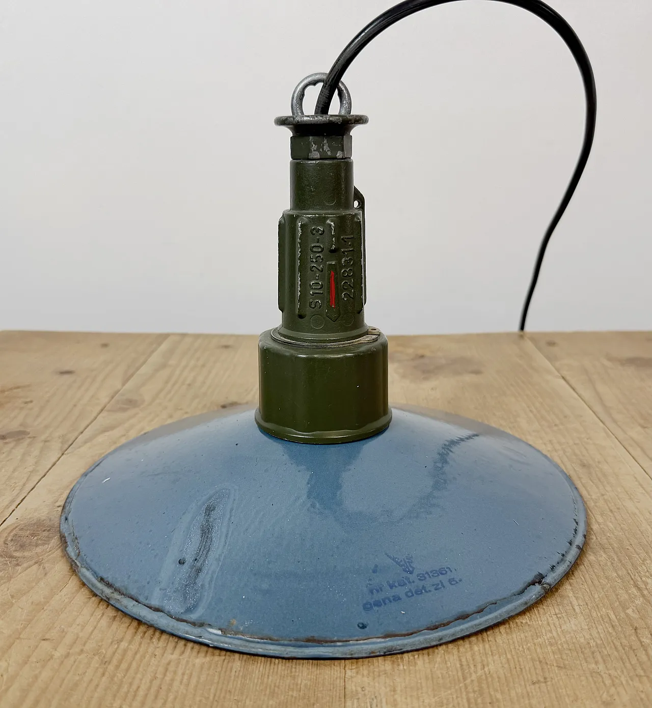 Industrial Blue Enamel Military Pendant Lamp with Cast Aluminium Top, 15