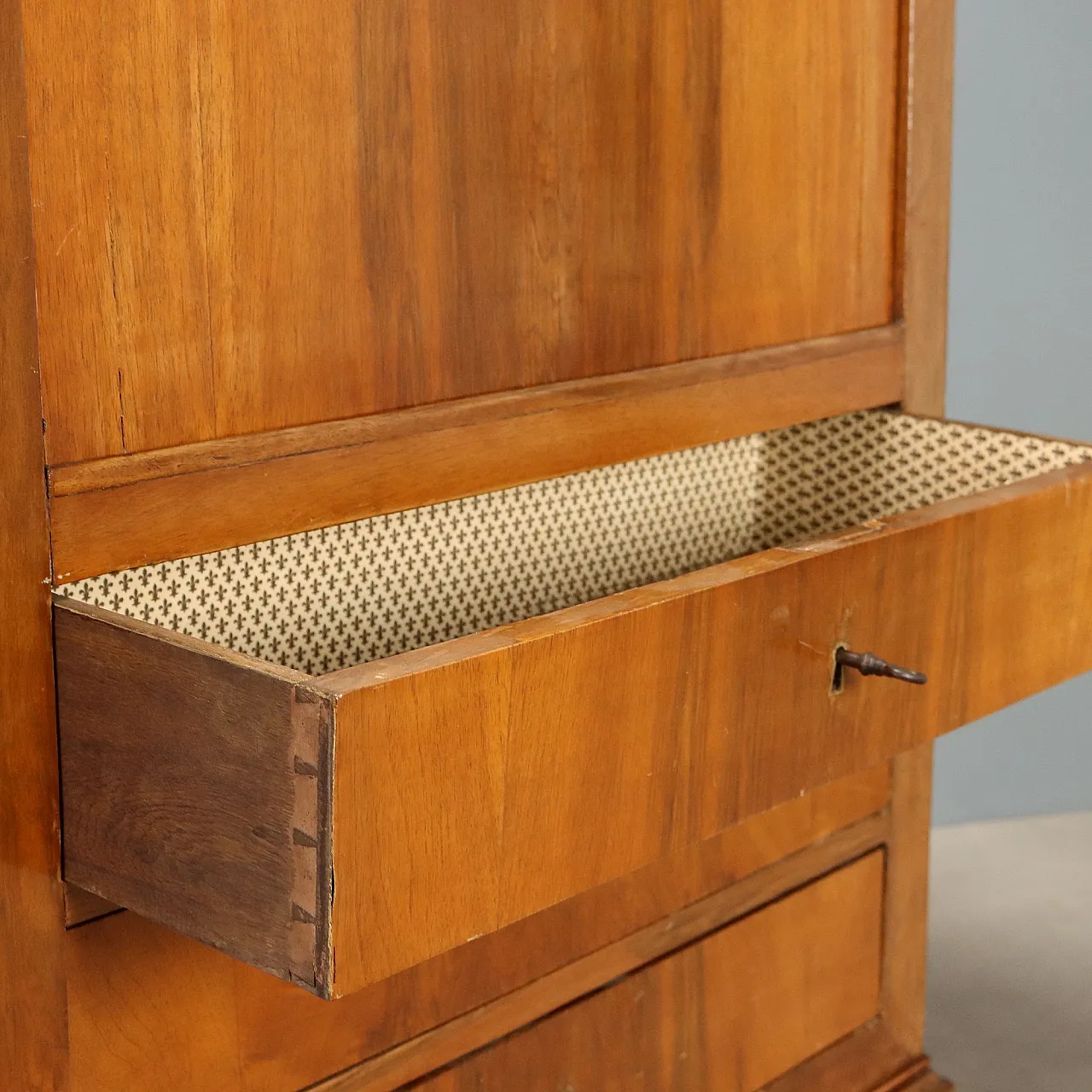 Charles X Secretaire in walnut with oak interior, 19th century 10