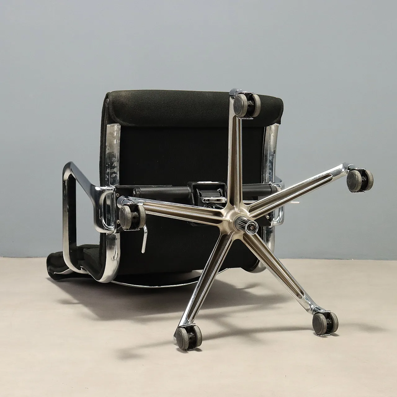Sedia da ufficio di Charles e Ray Eames per ICF, anni '70 10