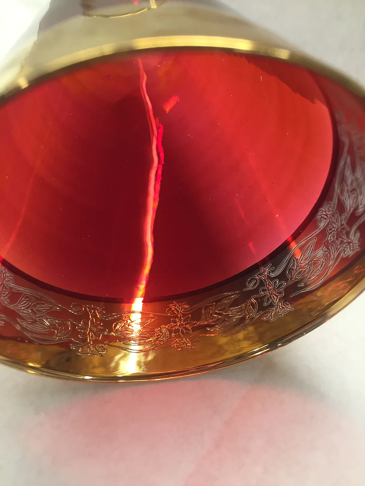 6 red and gold glass goblets, 1970s 12