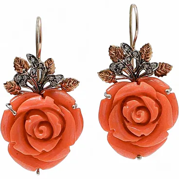 Orecchini in corallo, diamanti, oro rosa e argento, '900