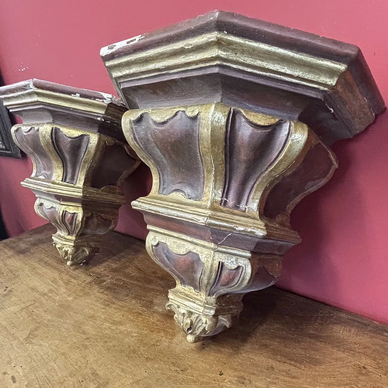 Pair of shelves lacquered in Gold and Purple, 19th century 7