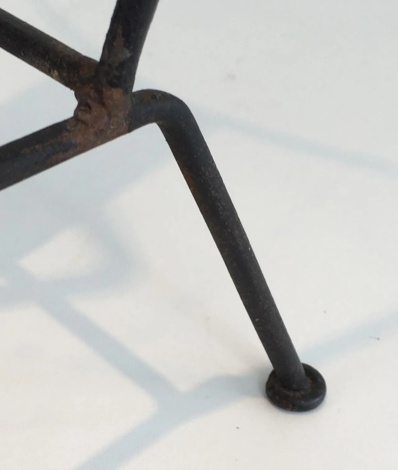 Black Lacquered and Brown Leather Magazine Rack, French, circa 1940 7