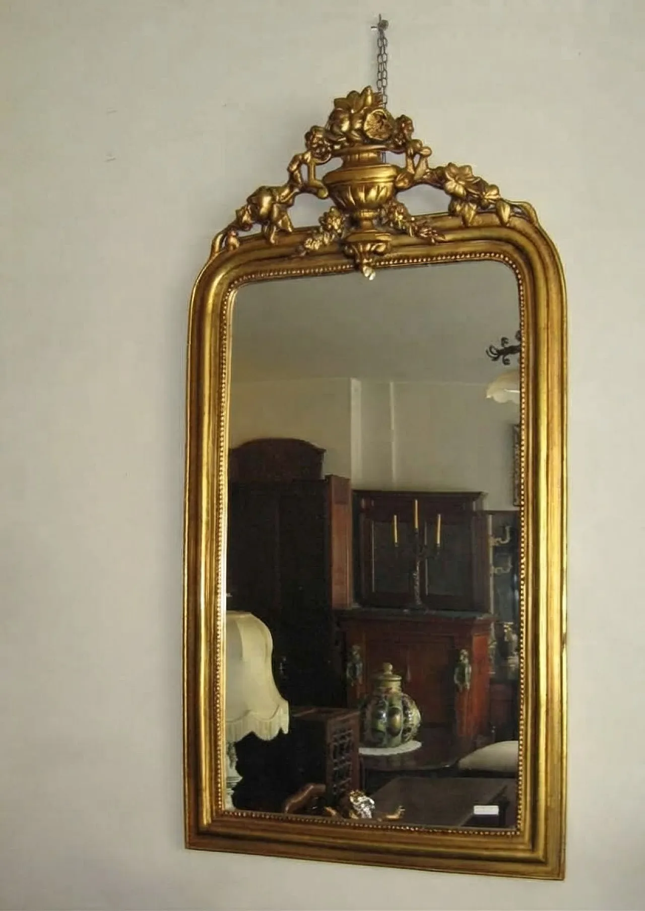Specchio da parete in legno dorato in stile Luigi XVI, anni '40 1