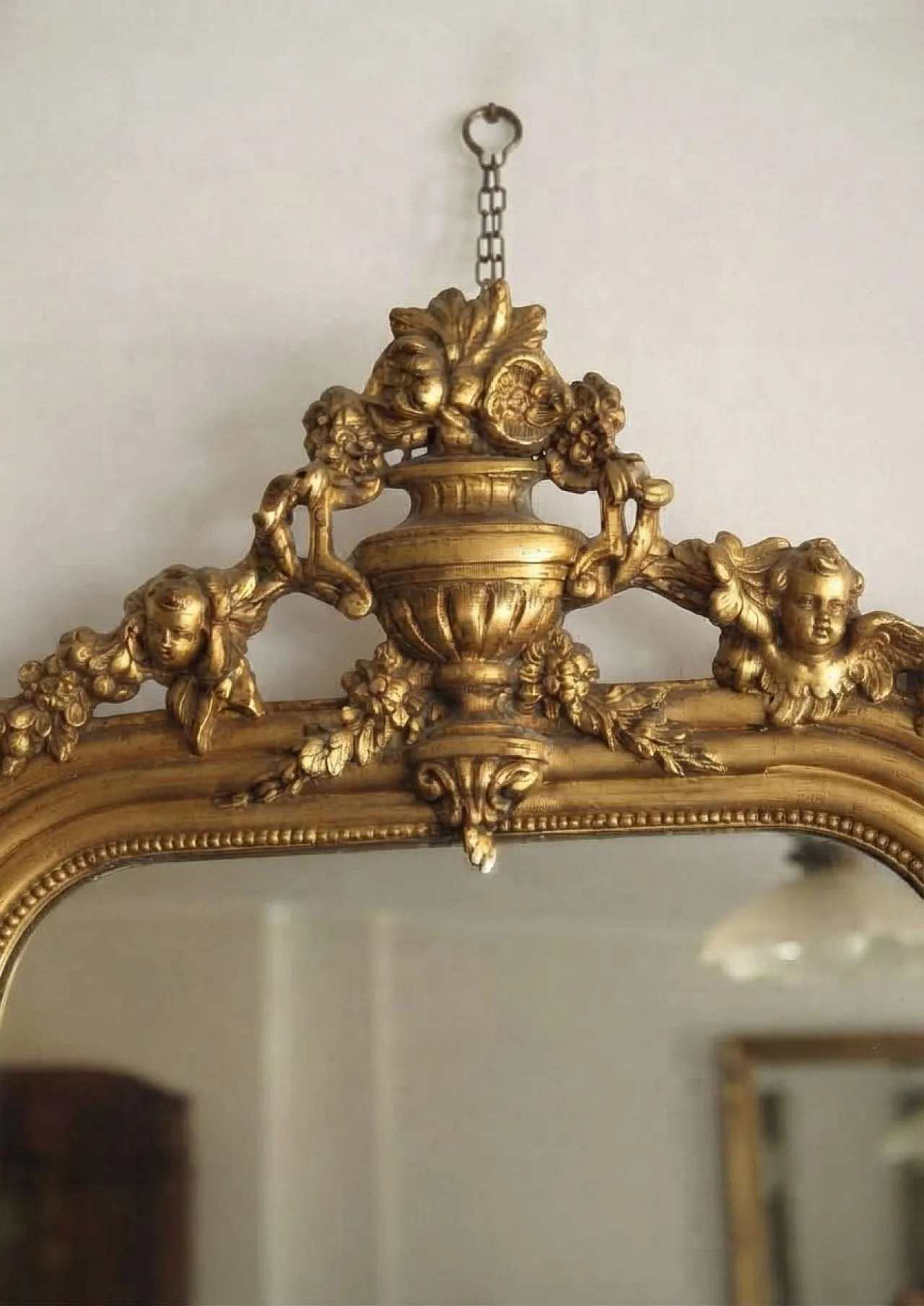 Specchio da parete in legno dorato in stile Luigi XVI, anni '40 3