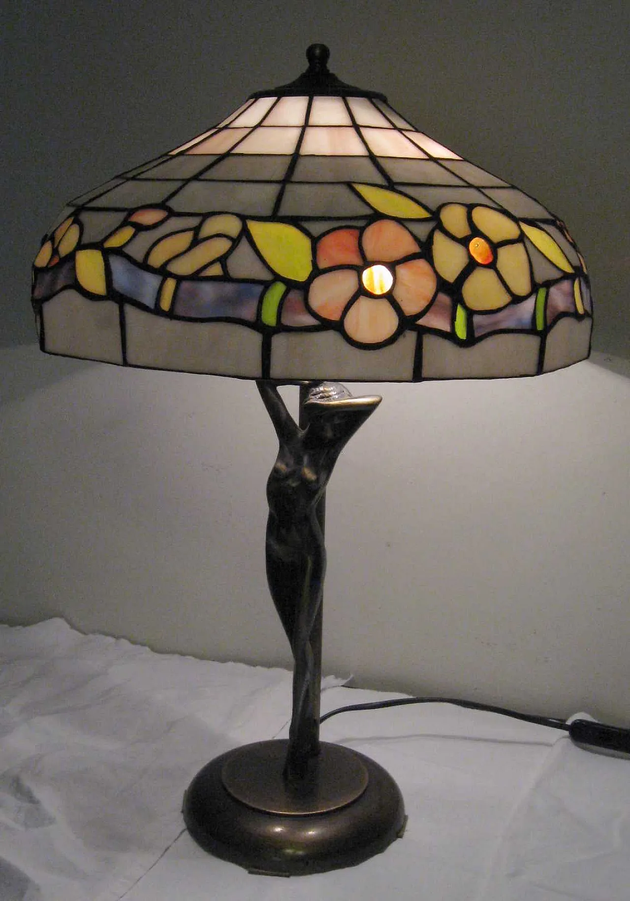 Glass table lamp with brass base, 1970s 1