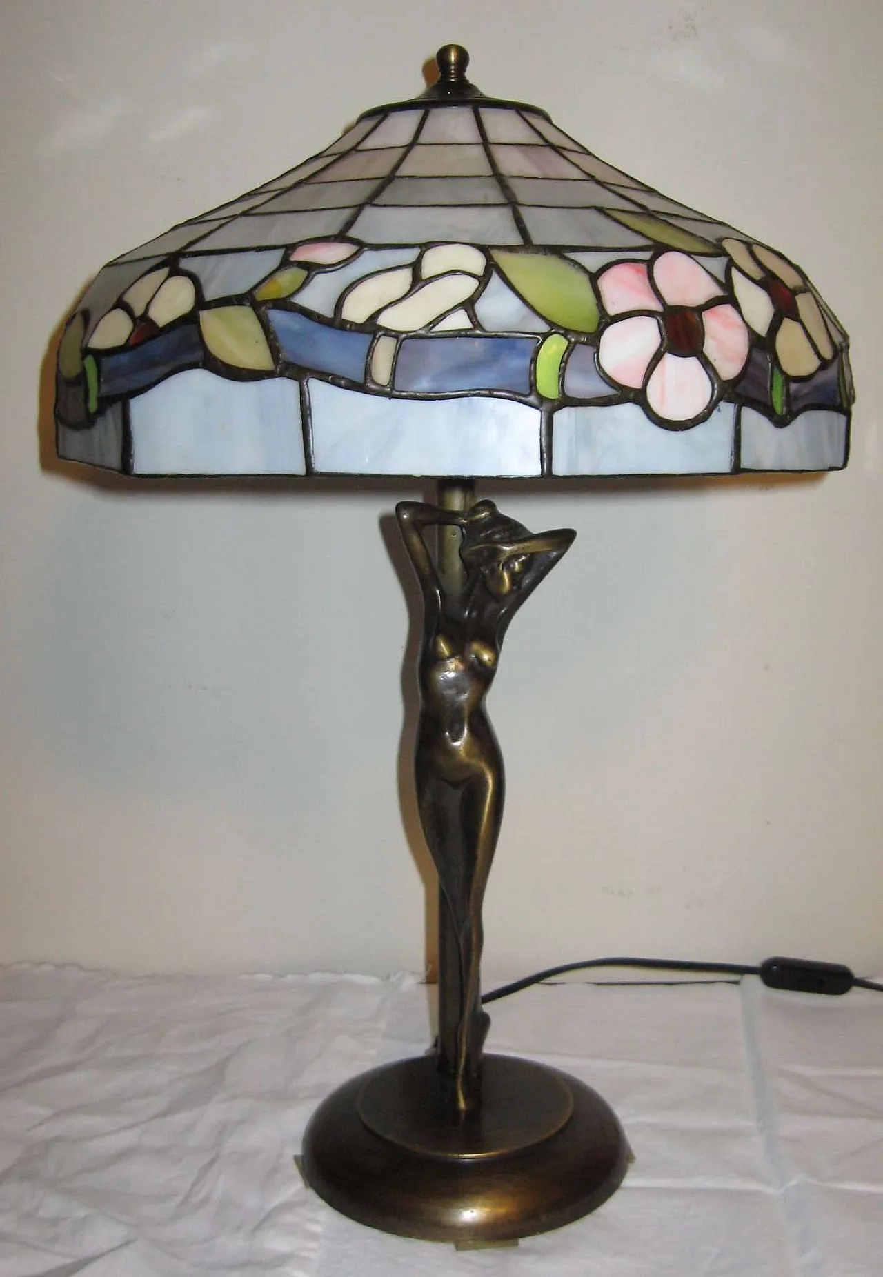 Glass table lamp with brass base, 1970s 2