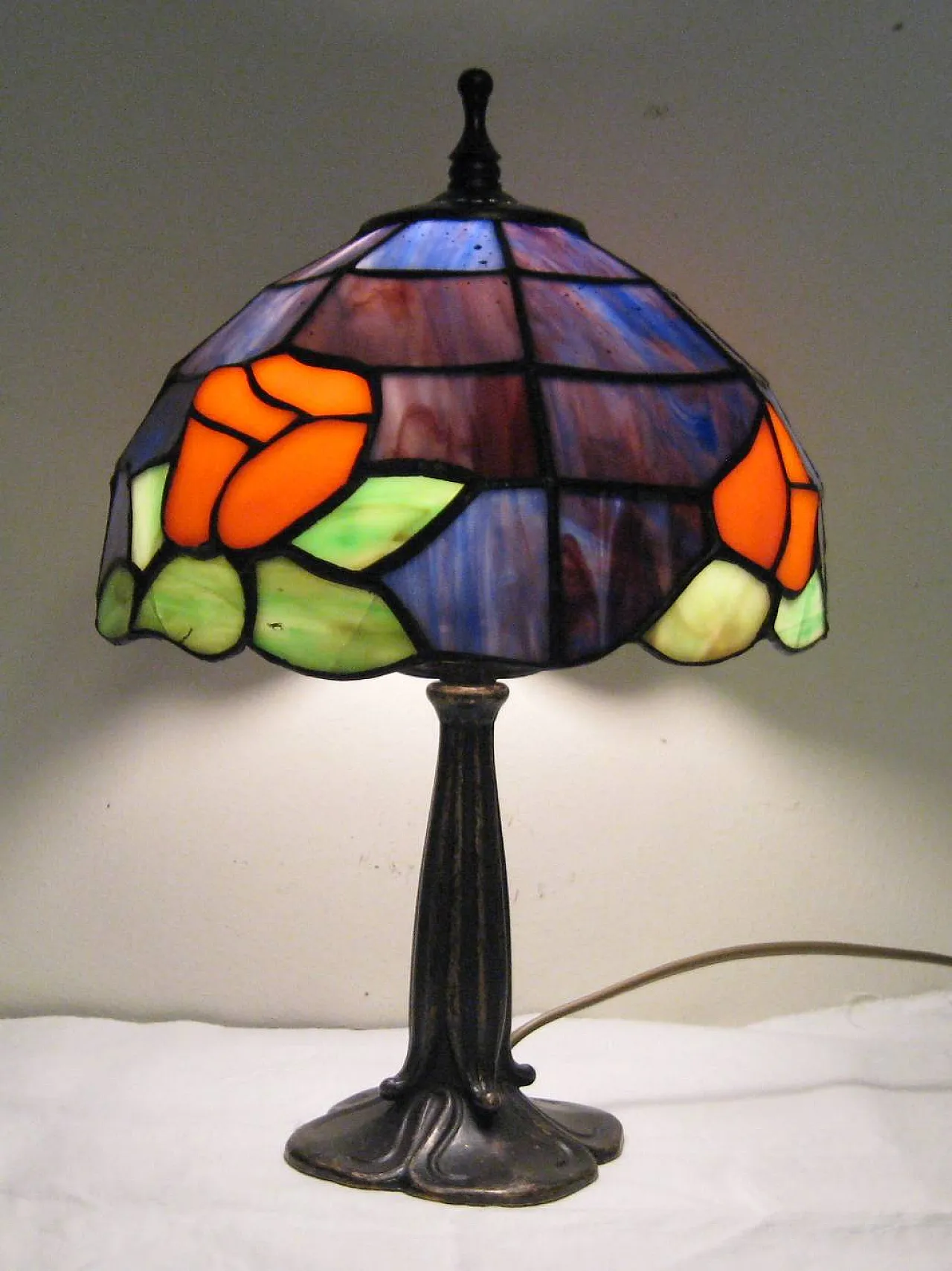 Pair of glass table lamps in Tiffany style, 1990 3