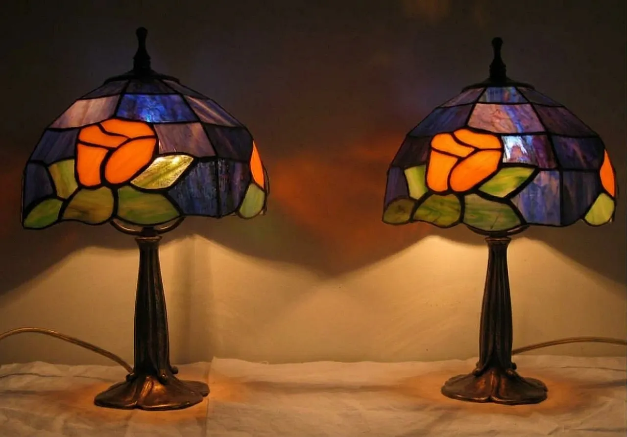Pair of glass table lamps in Tiffany style, 1990 5