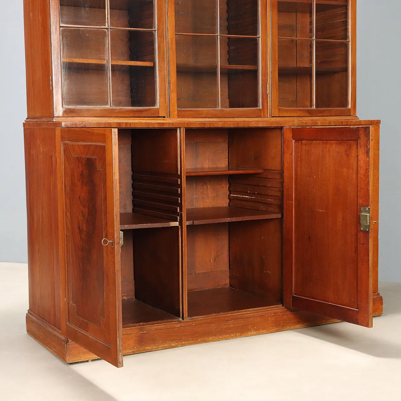 Libreria in mogano con vetri soffiati, '900 6