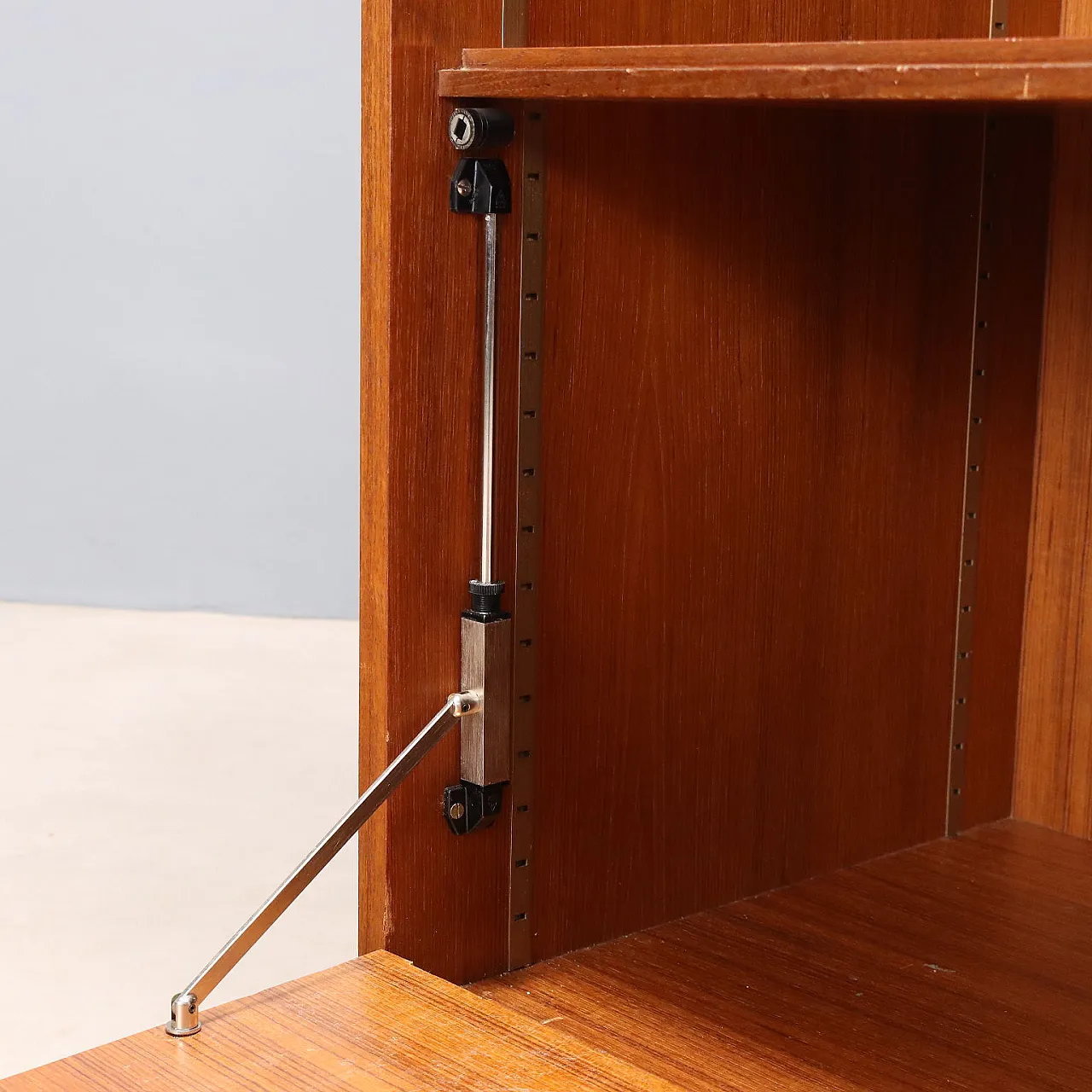 Swiss design bookcase, 1960s 7