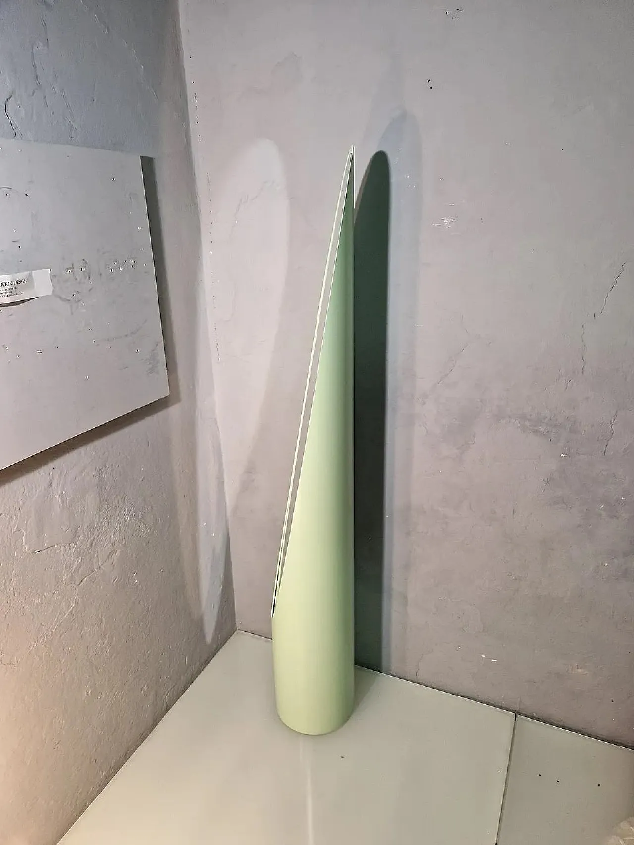 Specchio da terra modello Unghia Nail Lipstick verde chiaro, anni 2000 17