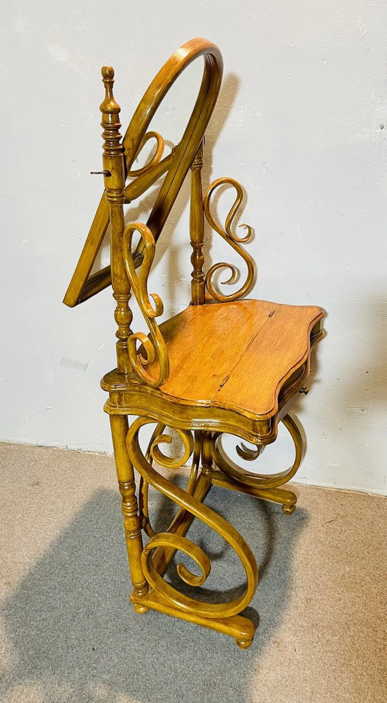 Thonet dressing table 4