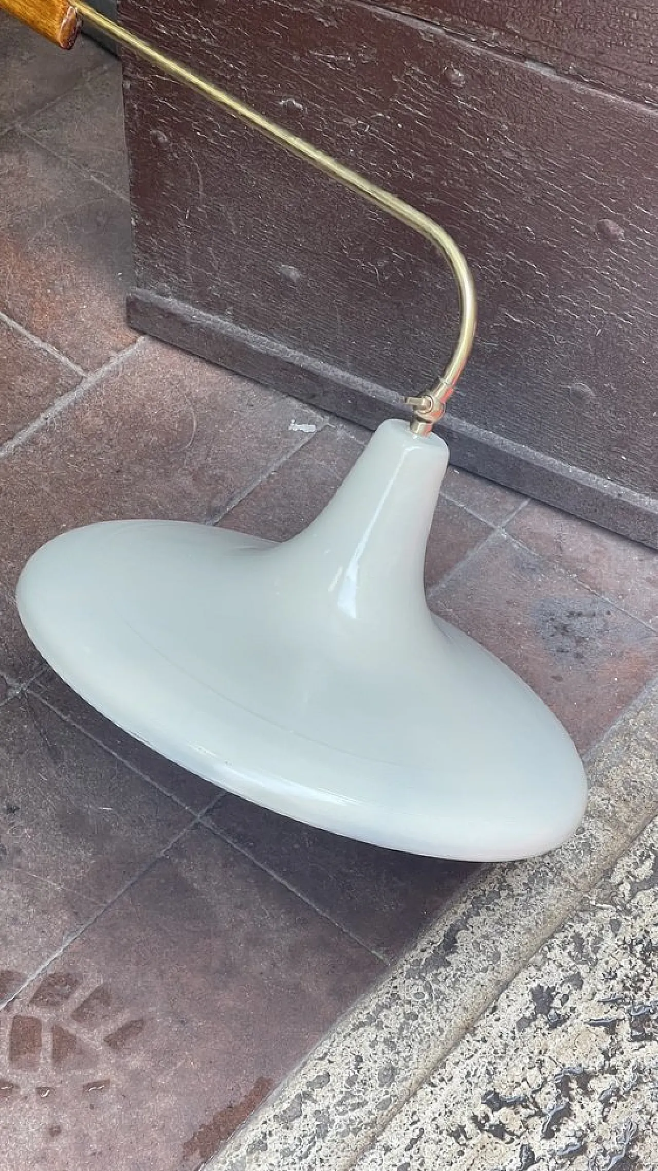 Lampada da parete in legno e ottone di Stilnovo 2