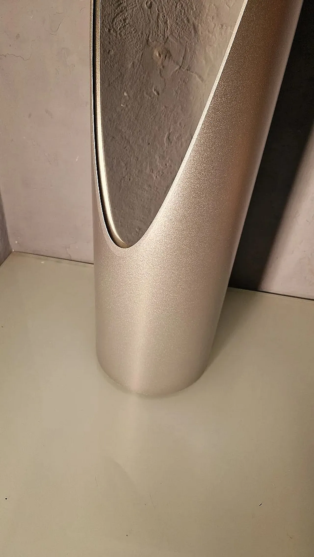 Specchio da terra Unghia Nail Lipstick in metallo cromato, anni 2000 15