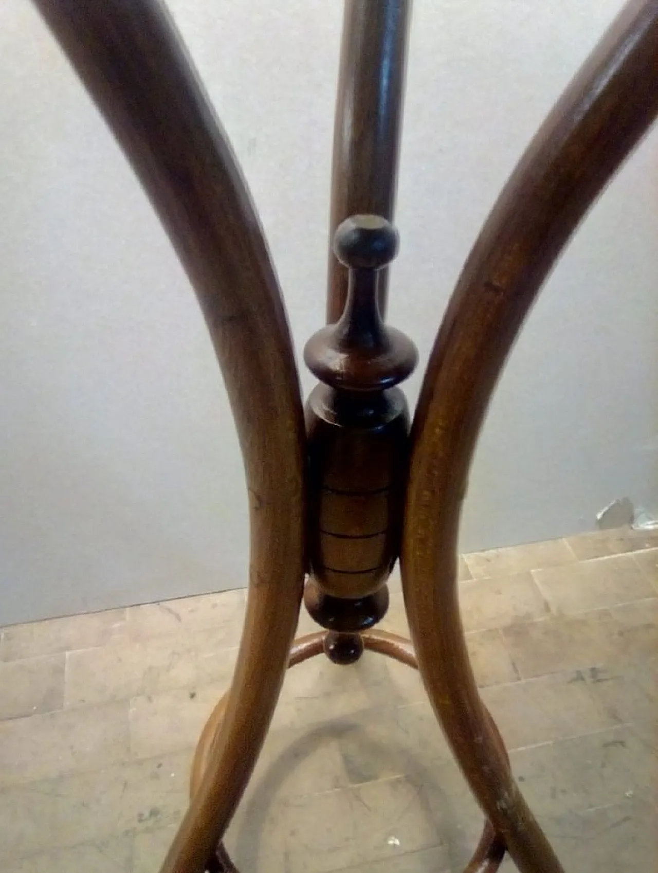Portapiante di Michael Thonet per Thonet 4