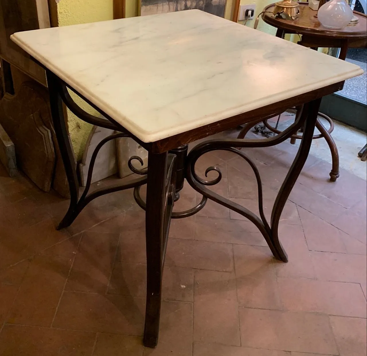 Thonet restaurant table, late 19th century 1