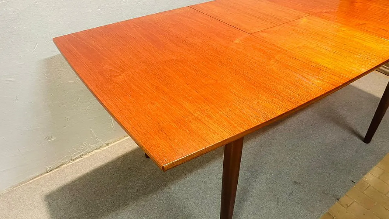 Extendable teak table, Denmark 3