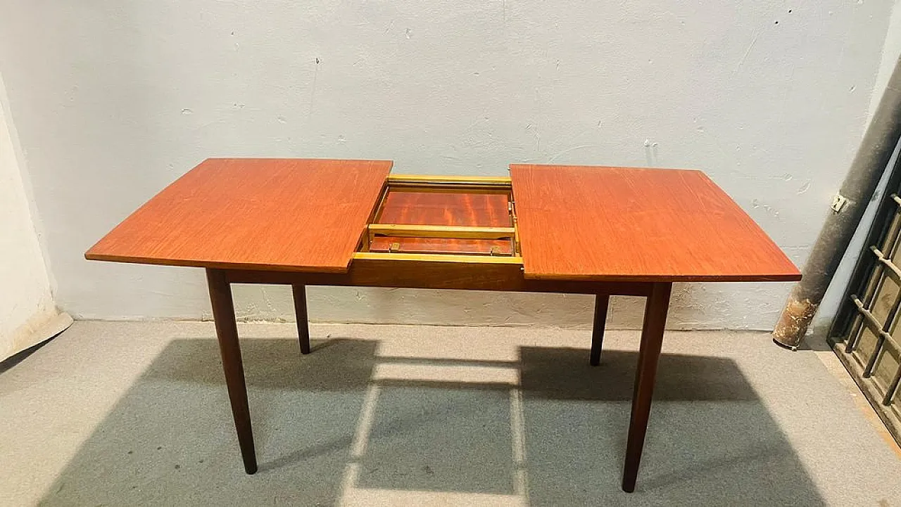 Extendable teak table, Denmark 4