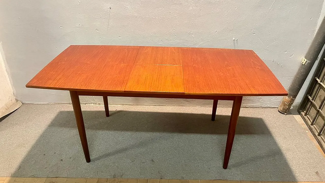 Extendable teak table, Denmark 5
