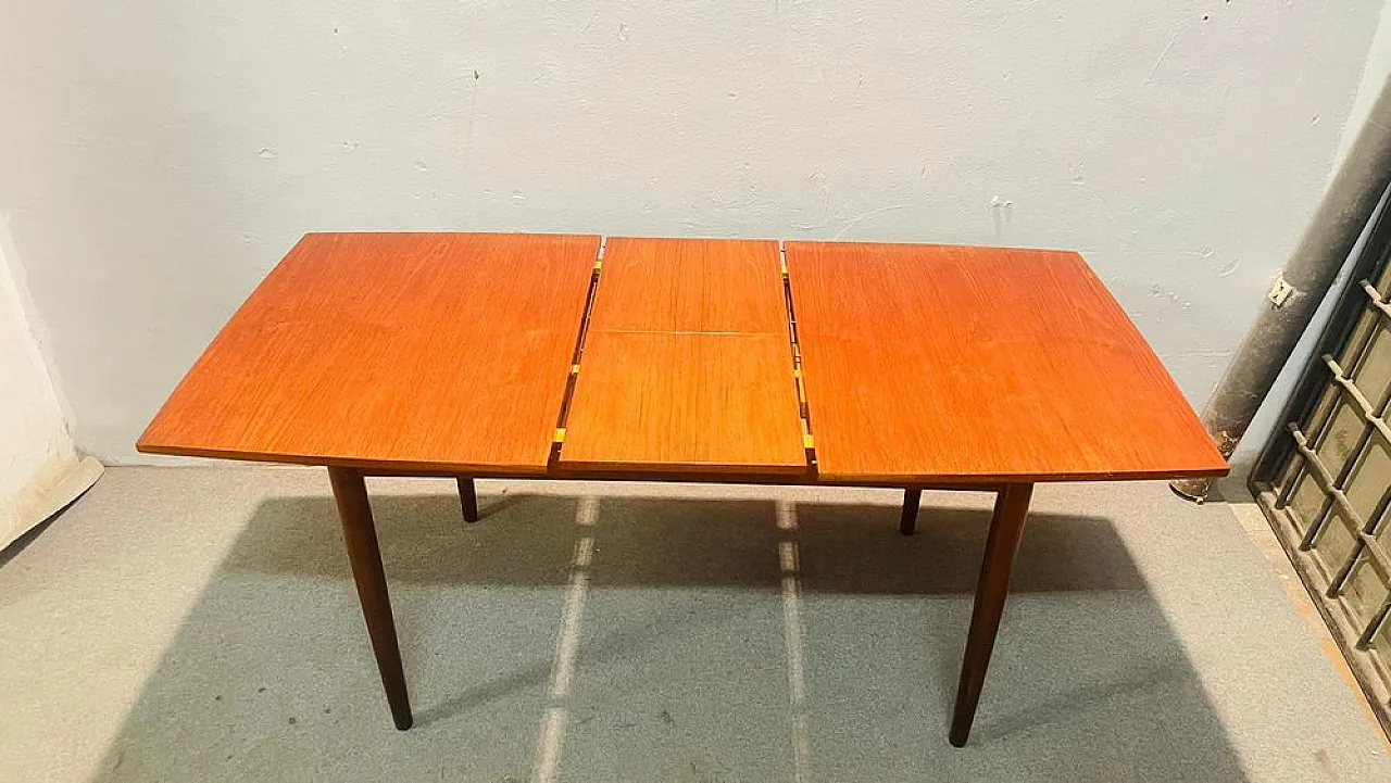 Extendable teak table, Denmark 6