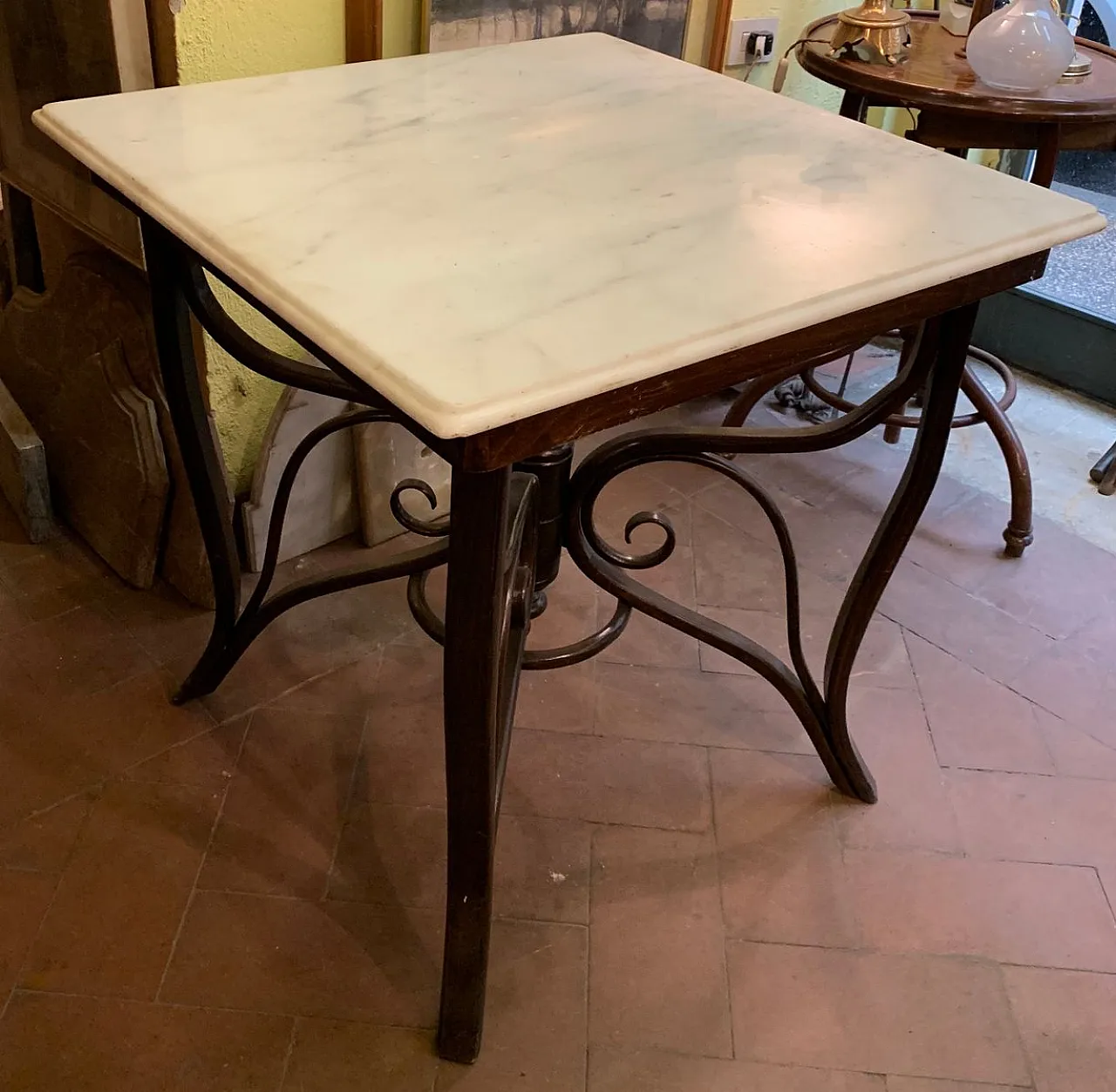 Tavolo da ristorante antico di Michael Thonet per Thonet 1